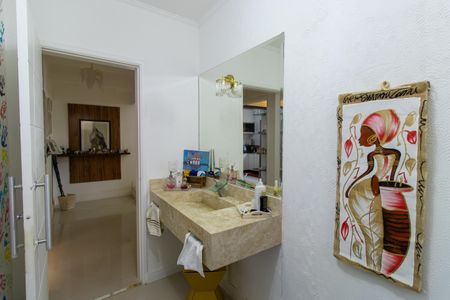 Casa de condomínio para alugar com 400m², 3 quartos e 4 vagasLavabo