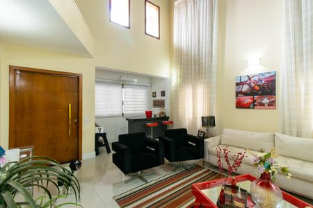 Casa de condomínio para alugar com 400m², 3 quartos e 4 vagasSala