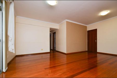 Apartamento à venda com 130m², 4 quartos e 2 vagas Apartamento à venda com 130m², 4 quartos e 2 vagasSala