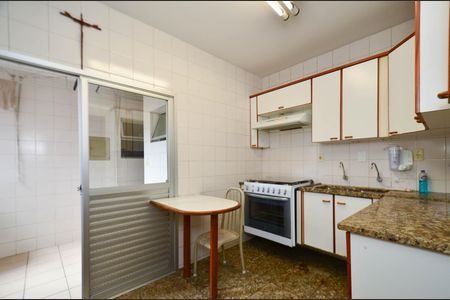 Apartamento à venda com 130m², 4 quartos e 2 vagas Apartamento à venda com 130m², 4 quartos e 2 vagasCozinha