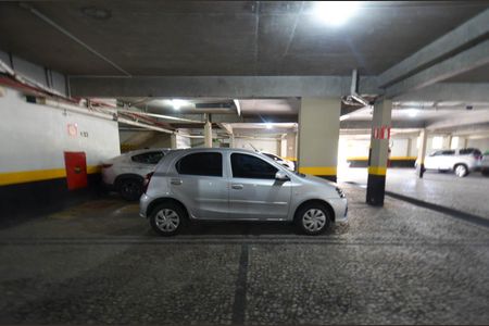 Apartamento à venda com 130m², 4 quartos e 2 vagas Apartamento à venda com 130m², 4 quartos e 2 vagasGaragem