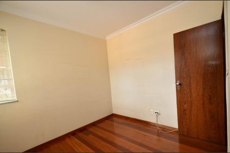 Apartamento à venda com 130m², 4 quartos e 2 vagas Apartamento à venda com 130m², 4 quartos e 2 vagasQuarto3