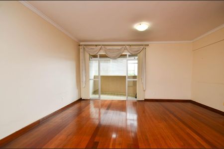 Apartamento à venda com 130m², 4 quartos e 2 vagas Apartamento à venda com 130m², 4 quartos e 2 vagasSala