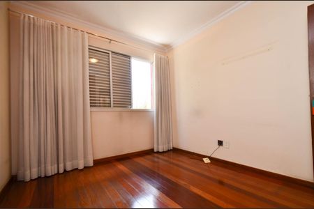 Apartamento à venda com 130m², 4 quartos e 2 vagas Apartamento à venda com 130m², 4 quartos e 2 vagasQuarto1