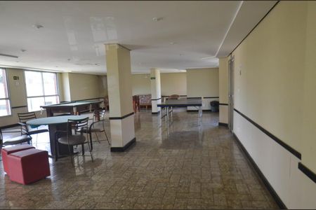 Apartamento à venda com 130m², 4 quartos e 2 vagas Apartamento à venda com 130m², 4 quartos e 2 vagasÁrea comum/ jogos