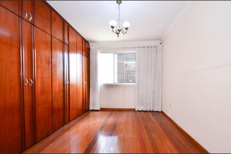 Apartamento à venda com 130m², 4 quartos e 2 vagas Apartamento à venda com 130m², 4 quartos e 2 vagasSuite