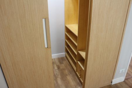 Apartamento para alugar com 119m², 3 quartos e 1 vagaCloset da suíte 1