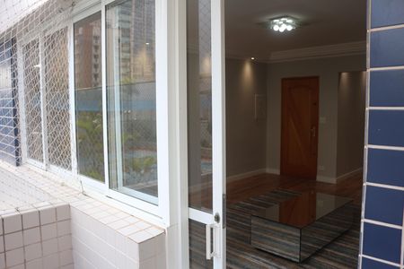 Apartamento para alugar com 119m², 3 quartos e 1 vagaSacada