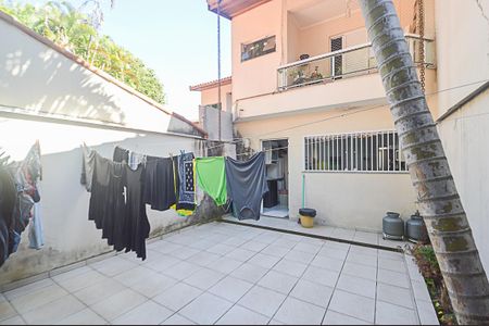 Casa à venda com 165m², 3 quartos e 3 vagasQuintal
