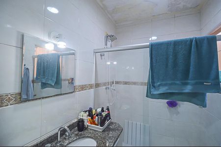 Casa à venda com 165m², 3 quartos e 3 vagasBanheiro da Suíte 2