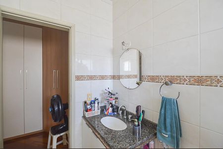 Casa à venda com 165m², 3 quartos e 3 vagasBanheiro da Suíte