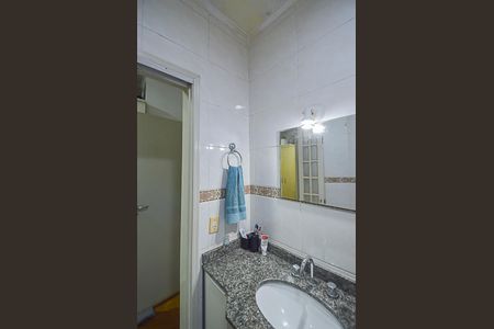 Casa à venda com 165m², 3 quartos e 3 vagasBanheiro da Suíte 2