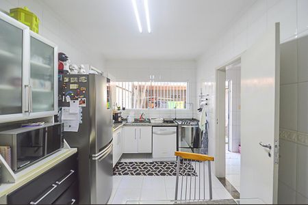 Casa à venda com 165m², 3 quartos e 3 vagasCozinha