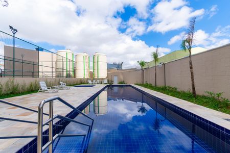 Apartamento à venda com 38m², 2 quartos e sem vaga Apartamento à venda com 38m², 2 quartos e sem vagaÁrea comum - Piscina