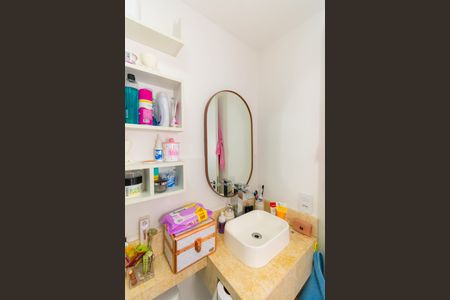 Apartamento à venda com 38m², 2 quartos e sem vaga Apartamento à venda com 38m², 2 quartos e sem vagaBanheiro