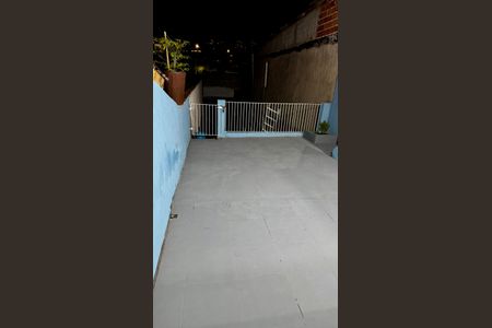 Casa à venda com 150m², 2 quartos e 2 vagas Casa à venda com 150m², 2 quartos e 2 vagasÁrea externa