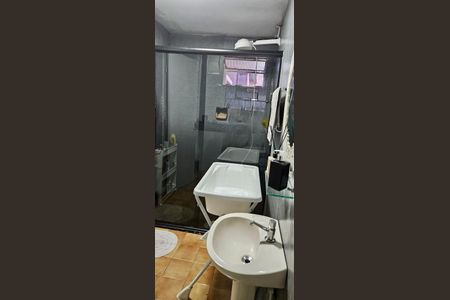 Casa à venda com 150m², 2 quartos e 2 vagas Casa à venda com 150m², 2 quartos e 2 vagasBanheiro