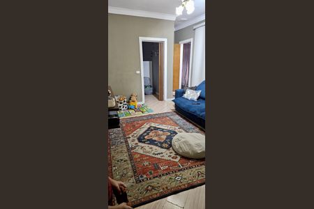 Casa à venda com 150m², 2 quartos e 2 vagas Casa à venda com 150m², 2 quartos e 2 vagasSala