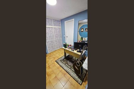 Casa à venda com 150m², 2 quartos e 2 vagas Casa à venda com 150m², 2 quartos e 2 vagasSala