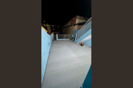 Casa à venda com 150m², 2 quartos e 2 vagas Casa à venda com 150m², 2 quartos e 2 vagasÁrea externa