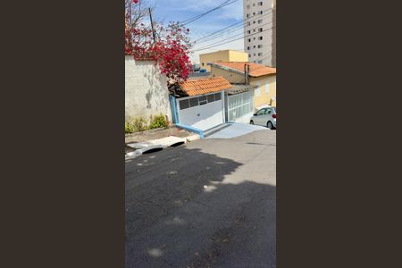 Casa à venda com 150m², 2 quartos e 2 vagas Casa à venda com 150m², 2 quartos e 2 vagasFachada