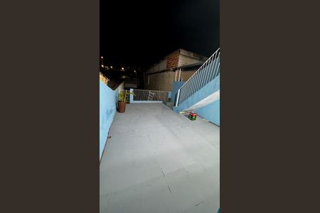 Casa à venda com 150m², 2 quartos e 2 vagas Casa à venda com 150m², 2 quartos e 2 vagasÁrea externa