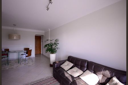 Apartamento à venda com 74m², 3 quartos e 2 vagas Apartamento à venda com 74m², 3 quartos e 2 vagasSala