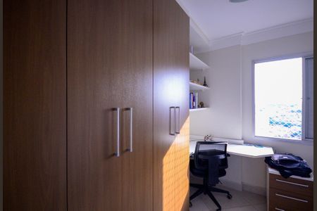 Apartamento à venda com 74m², 3 quartos e 2 vagas Apartamento à venda com 74m², 3 quartos e 2 vagasQuarto 2
