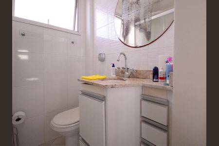 Apartamento à venda com 74m², 3 quartos e 2 vagas Apartamento à venda com 74m², 3 quartos e 2 vagasBanheiro da Suite