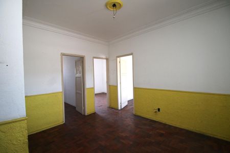 Apartamento à venda com 90m², 3 quartos e sem vagaSala