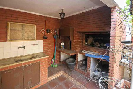 Casa à venda com 245m², 3 quartos e 3 vagas Casa à venda com 245m², 3 quartos e 3 vagasÁrea comum