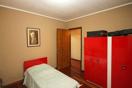 Casa à venda com 245m², 3 quartos e 3 vagas Casa à venda com 245m², 3 quartos e 3 vagasQuarto 2