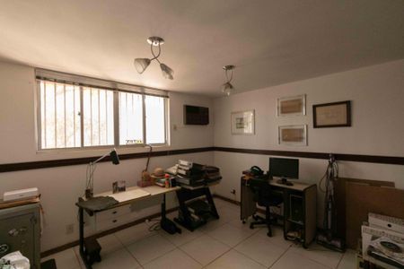 Casa à venda com 150m², 3 quartos e 3 vagasEscritório