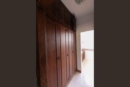 Casa à venda com 150m², 3 quartos e 3 vagasCloset