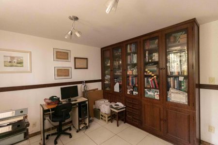 Casa à venda com 150m², 3 quartos e 3 vagasEscritório