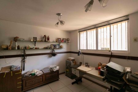 Casa à venda com 150m², 3 quartos e 3 vagasEscritório