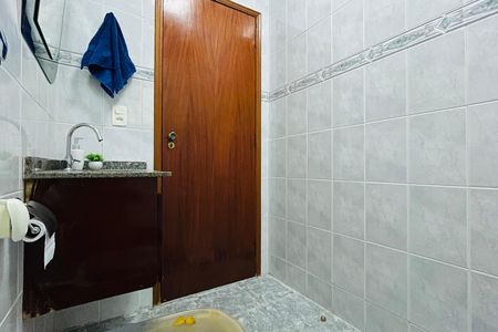 Casa para alugar com 270m², 5 quartos e 2 vagasLavabo