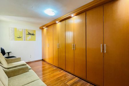Casa para alugar com 270m², 5 quartos e 2 vagasQuarto 1