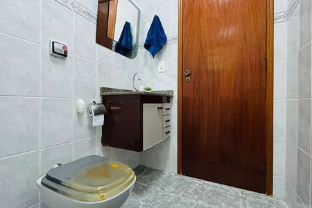 Casa para alugar com 270m², 5 quartos e 2 vagasLavabo