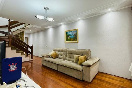 Casa para alugar com 270m², 5 quartos e 2 vagasSala