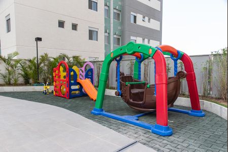 Apartamento para alugar com 55m², 2 quartos e 1 vaga Apartamento para alugar com 55m², 2 quartos e 1 vagaÁrea comum - Playground