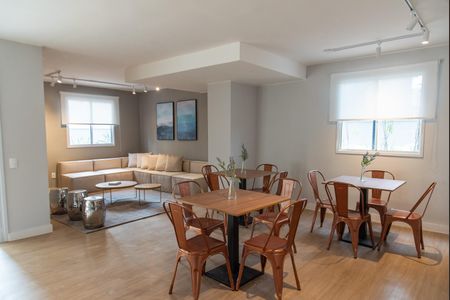 Apartamento para alugar com 55m², 2 quartos e 1 vaga Apartamento para alugar com 55m², 2 quartos e 1 vagaÁrea comum - Salão de festas