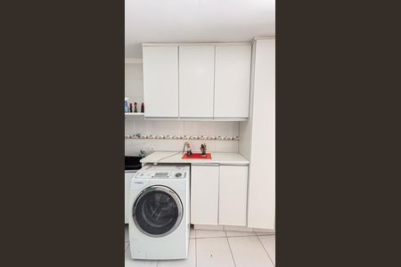 Apartamento à venda com 121m², 2 quartos e 1 vaga Apartamento à venda com 121m², 2 quartos e 1 vagaÁrea de Serviço