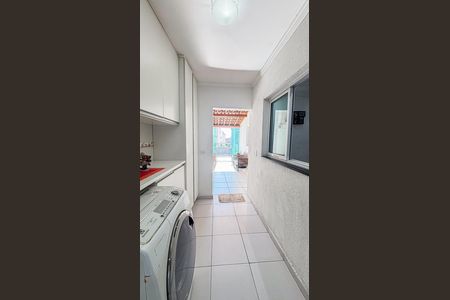 Apartamento à venda com 121m², 2 quartos e 1 vaga Apartamento à venda com 121m², 2 quartos e 1 vagaÁrea de Serviço