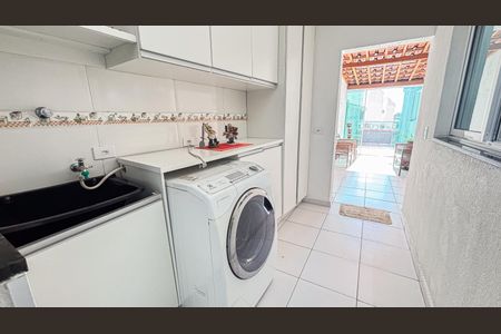 Apartamento à venda com 121m², 2 quartos e 1 vaga Apartamento à venda com 121m², 2 quartos e 1 vagaÁrea de Serviço
