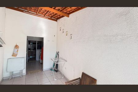 Apartamento à venda com 121m², 2 quartos e 1 vaga Apartamento à venda com 121m², 2 quartos e 1 vagaÁrea de Serviço - Quintal