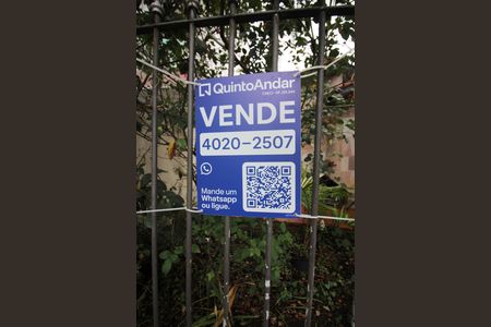 Casa à venda com 330m², 2 quartos e 4 vagasPlaca