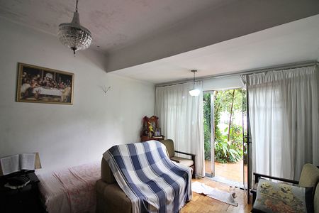 Casa à venda com 330m², 2 quartos e 4 vagasQuarto 1