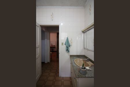 Casa à venda com 330m², 2 quartos e 4 vagasBanheiro Social