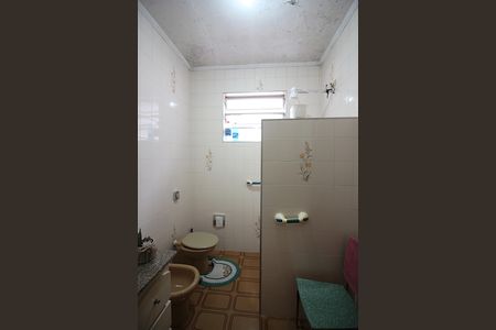 Casa à venda com 330m², 2 quartos e 4 vagasBanheiro Social